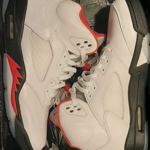 Meet your Posher, Thomas